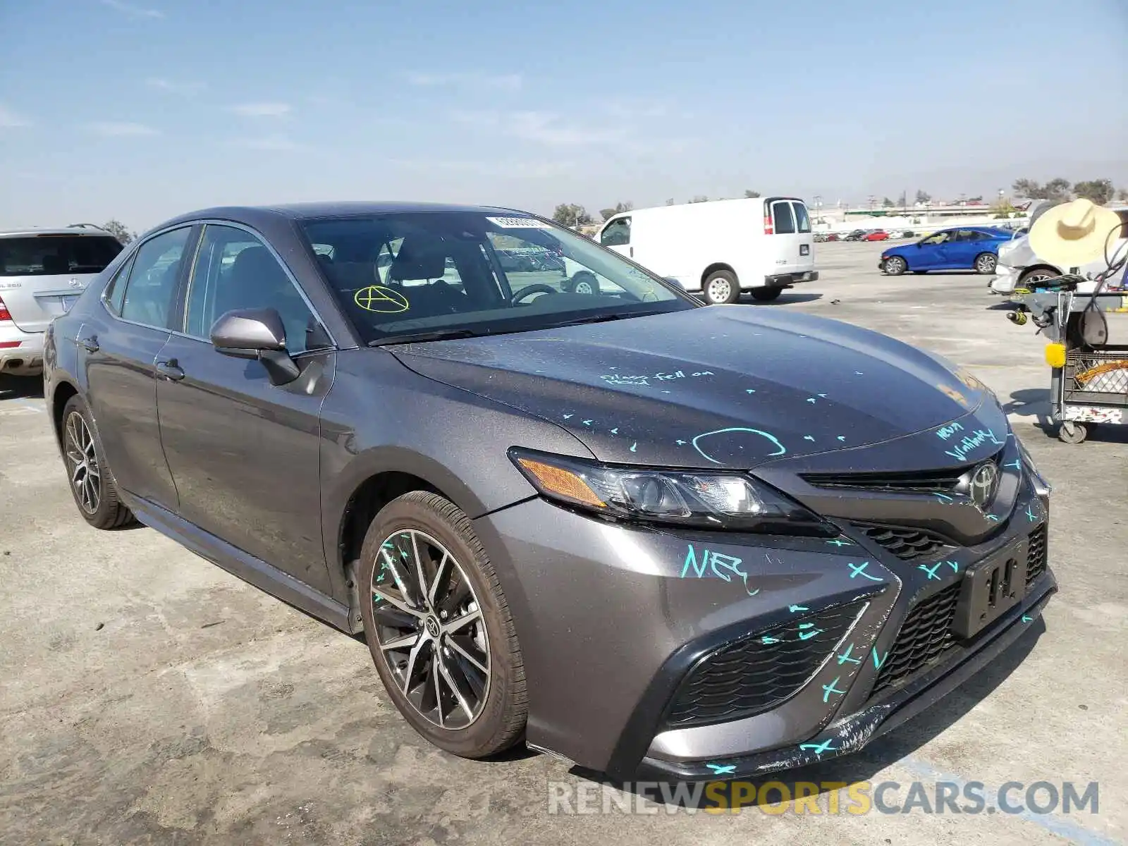 1 Photograph of a damaged car 4T1G11AKXMU527345 TOYOTA CAMRY 2021