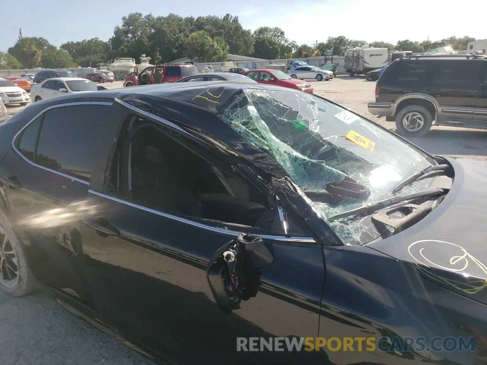 9 Photograph of a damaged car 4T1G11AKXMU530262 TOYOTA CAMRY 2021