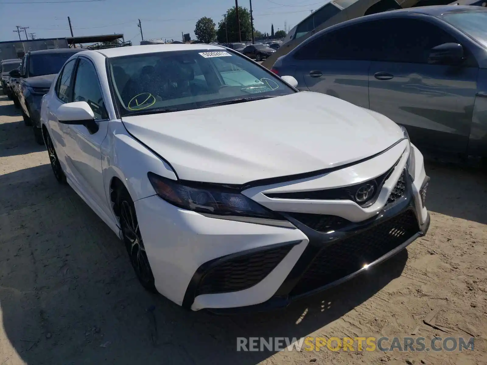 1 Photograph of a damaged car 4T1G11AKXMU532853 TOYOTA CAMRY 2021