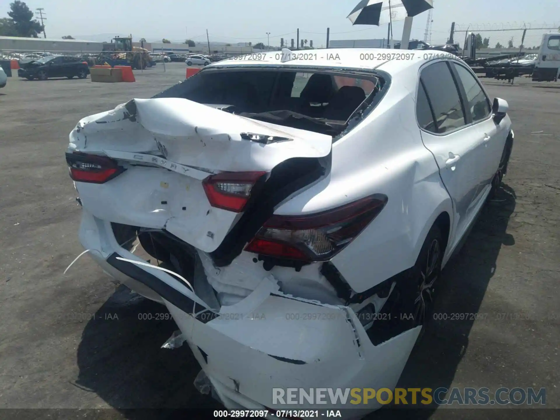 4 Photograph of a damaged car 4T1G11AKXMU535848 TOYOTA CAMRY 2021