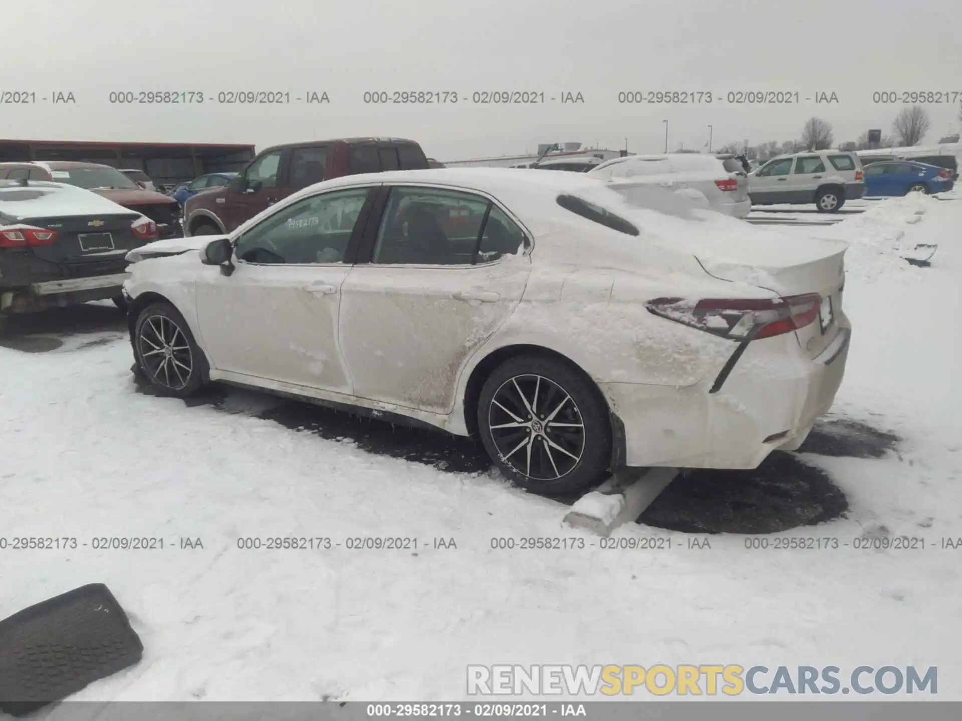 3 Photograph of a damaged car 4T1G11AKXMU535879 TOYOTA CAMRY 2021