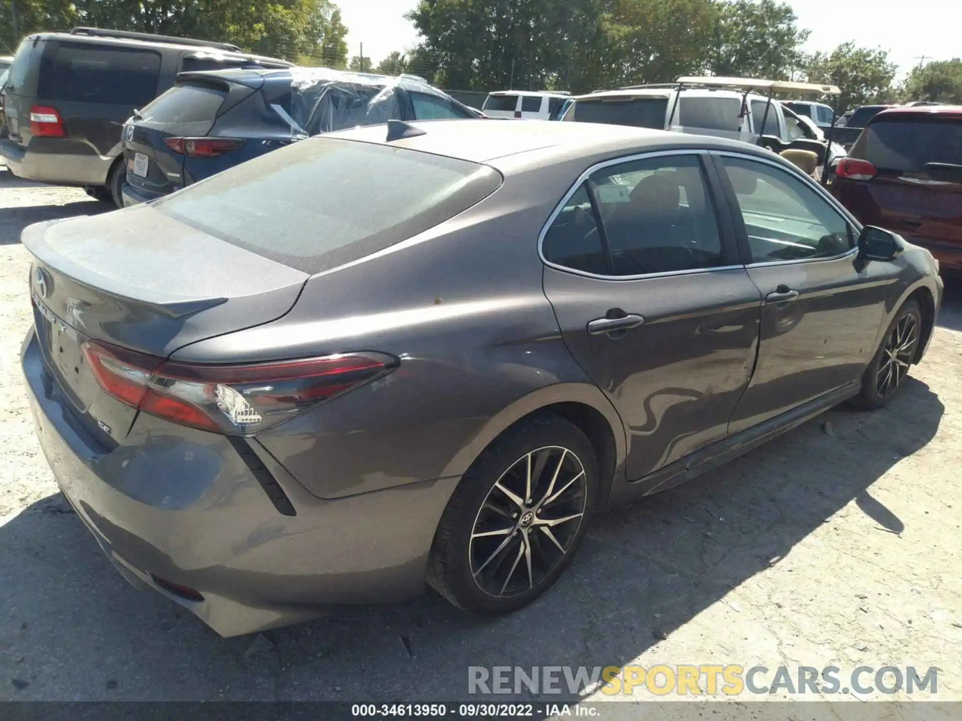 4 Photograph of a damaged car 4T1G11AKXMU539950 TOYOTA CAMRY 2021