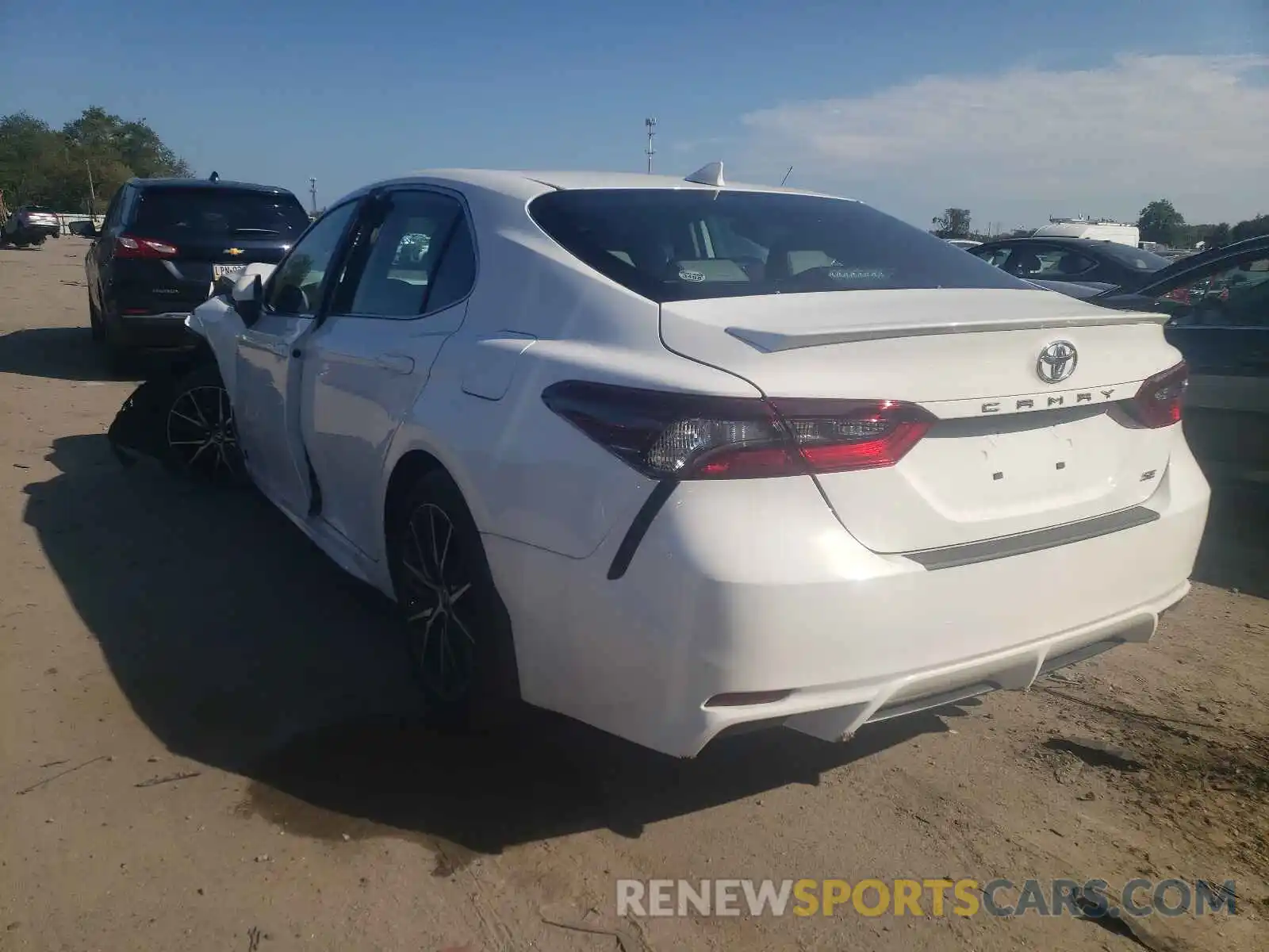 3 Photograph of a damaged car 4T1G11AKXMU540645 TOYOTA CAMRY 2021