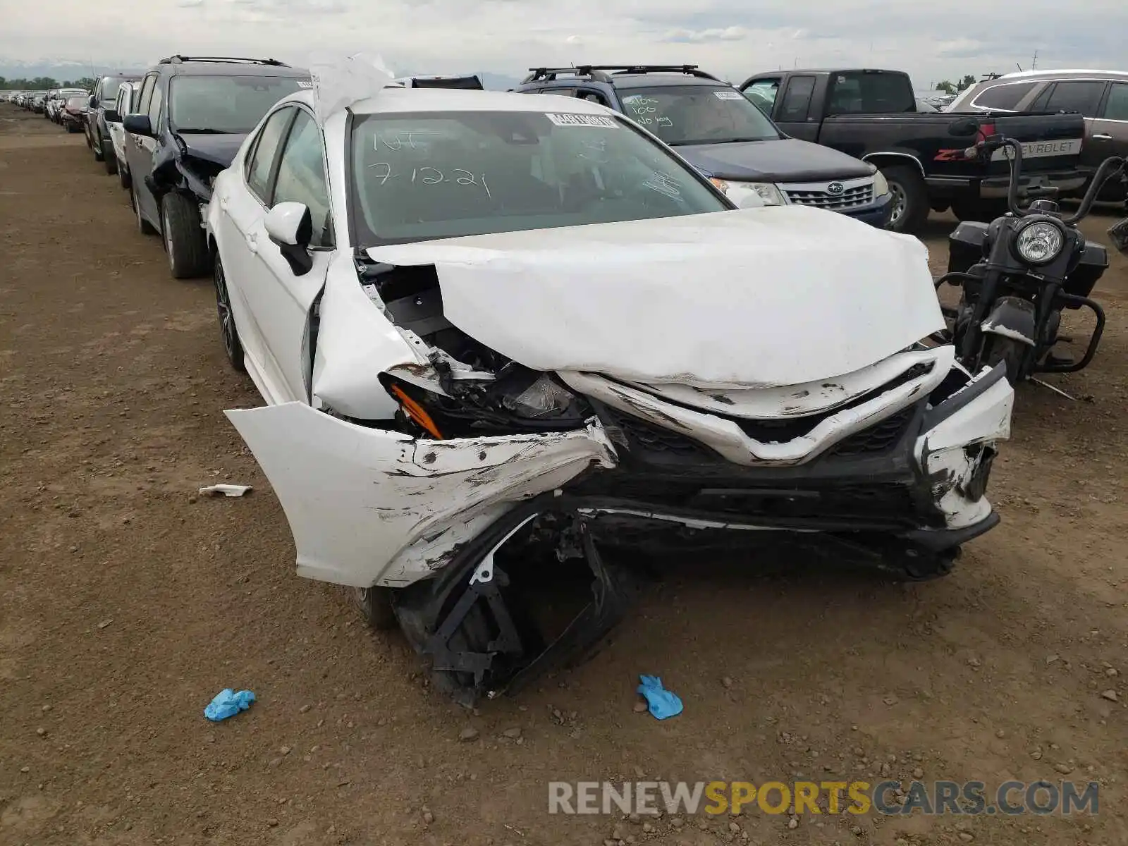 9 Photograph of a damaged car 4T1G11AKXMU542282 TOYOTA CAMRY 2021