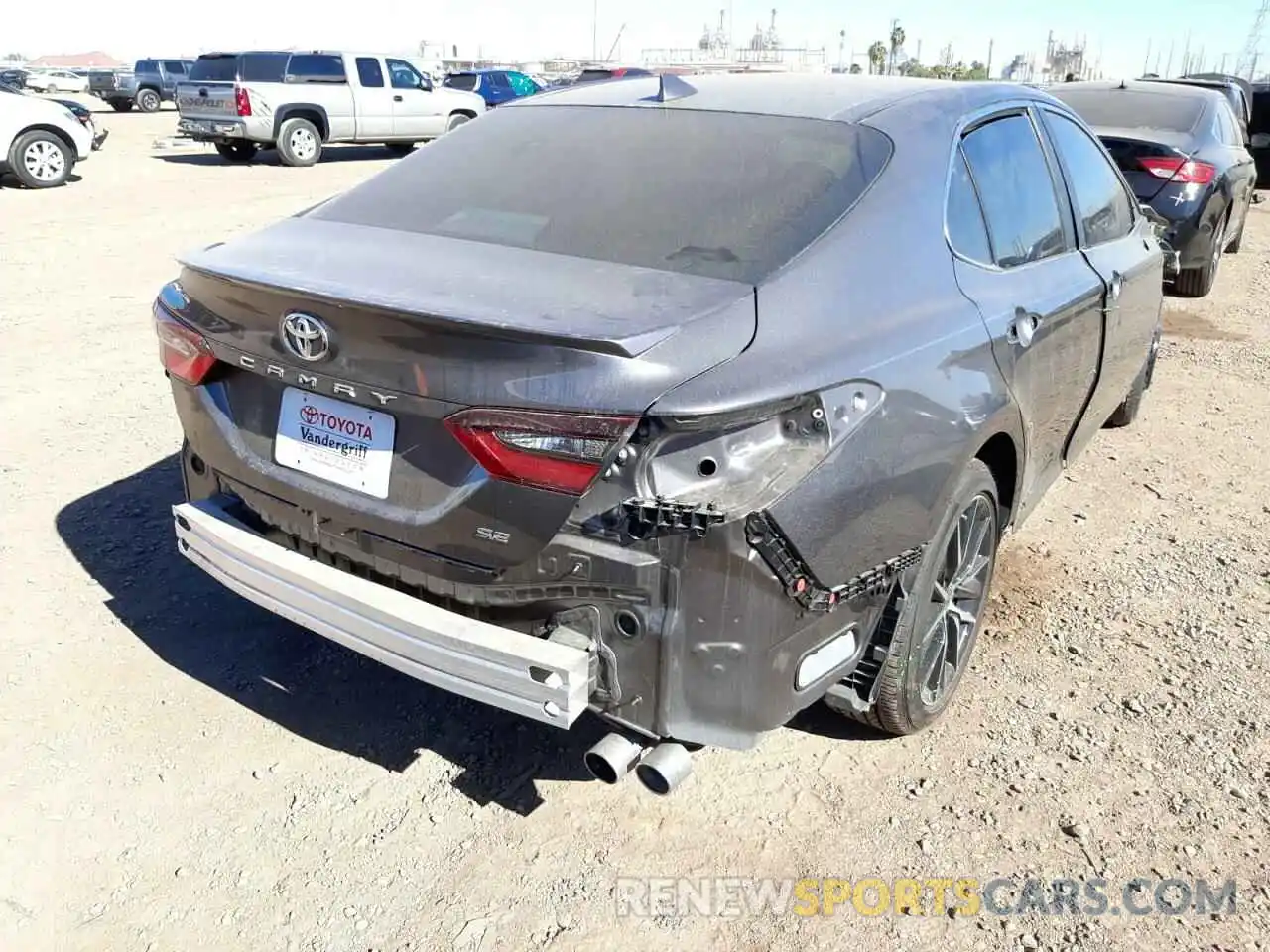 4 Photograph of a damaged car 4T1G11AKXMU543609 TOYOTA CAMRY 2021