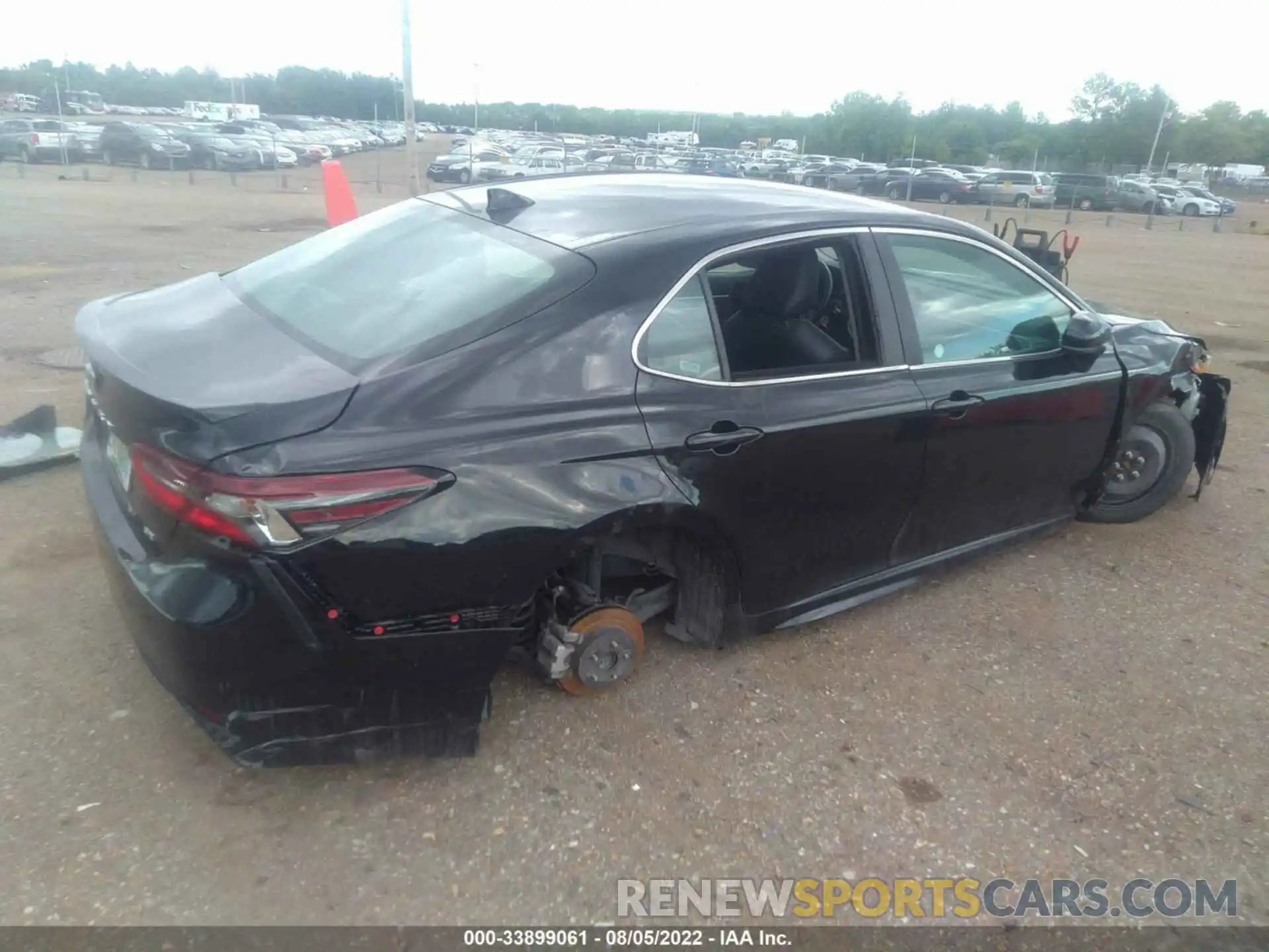 4 Photograph of a damaged car 4T1G11AKXMU544744 TOYOTA CAMRY 2021