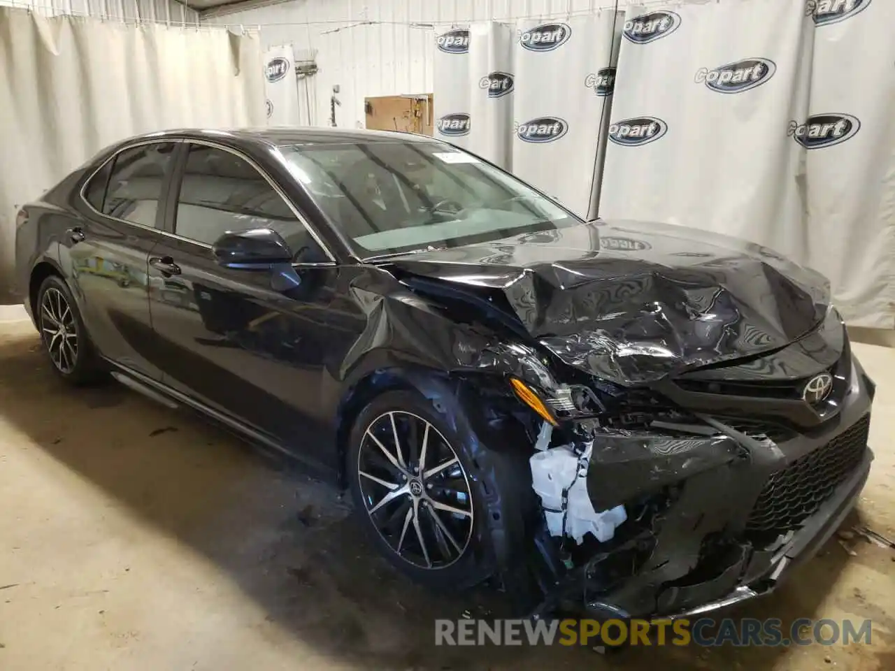 1 Photograph of a damaged car 4T1G11AKXMU547207 TOYOTA CAMRY 2021