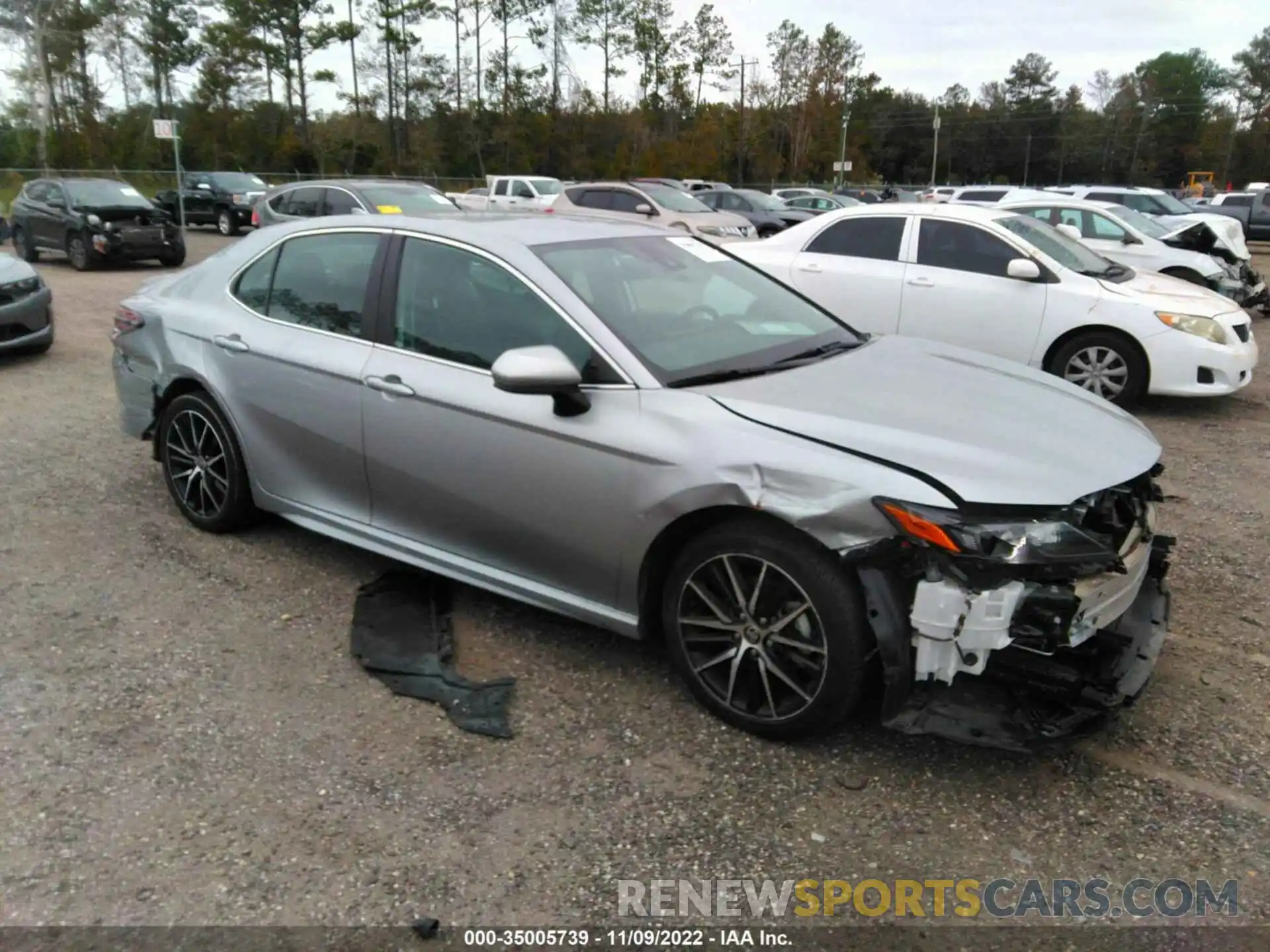 1 Photograph of a damaged car 4T1G11AKXMU549247 TOYOTA CAMRY 2021