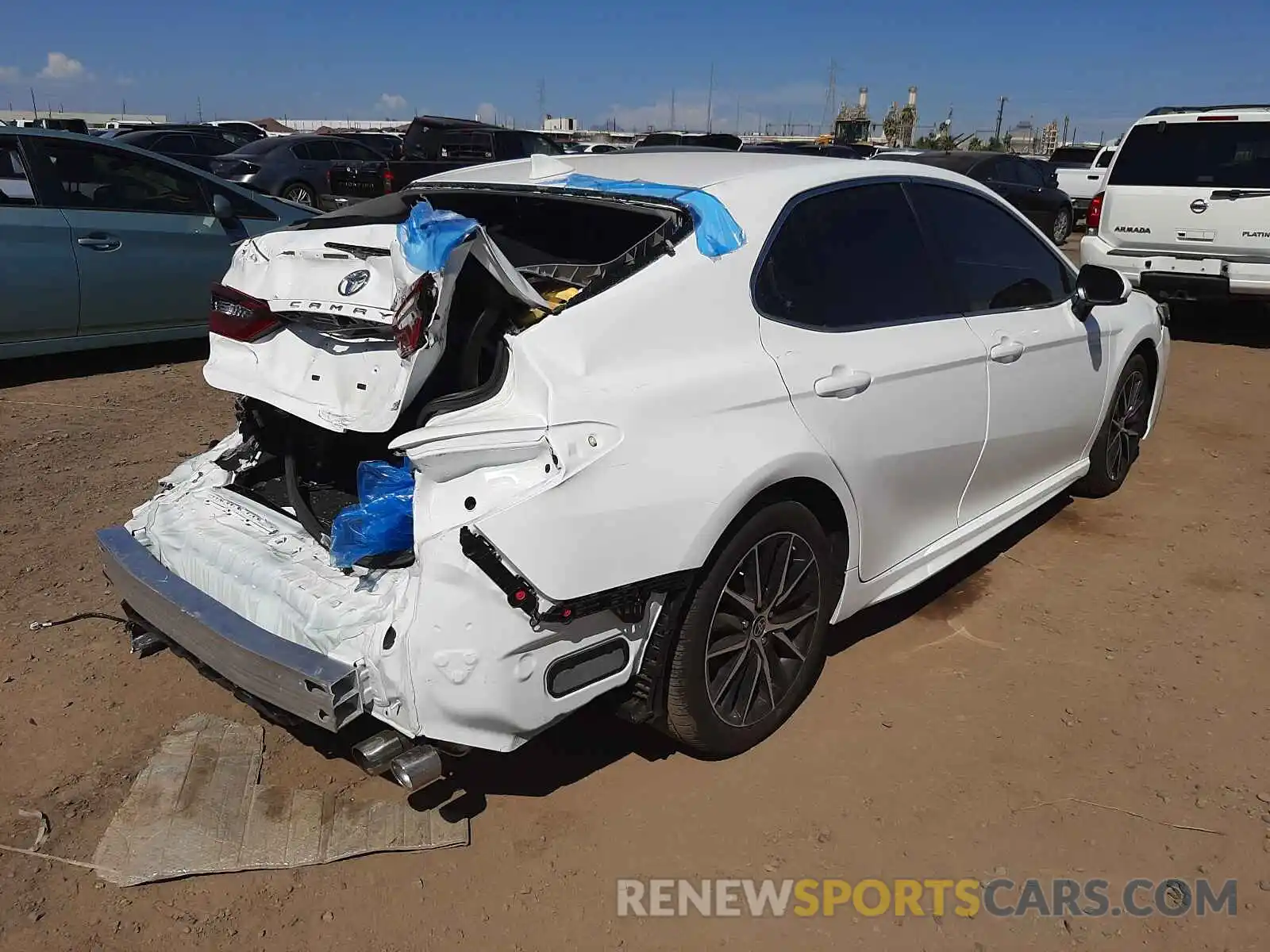 4 Photograph of a damaged car 4T1G11AKXMU556165 TOYOTA CAMRY 2021