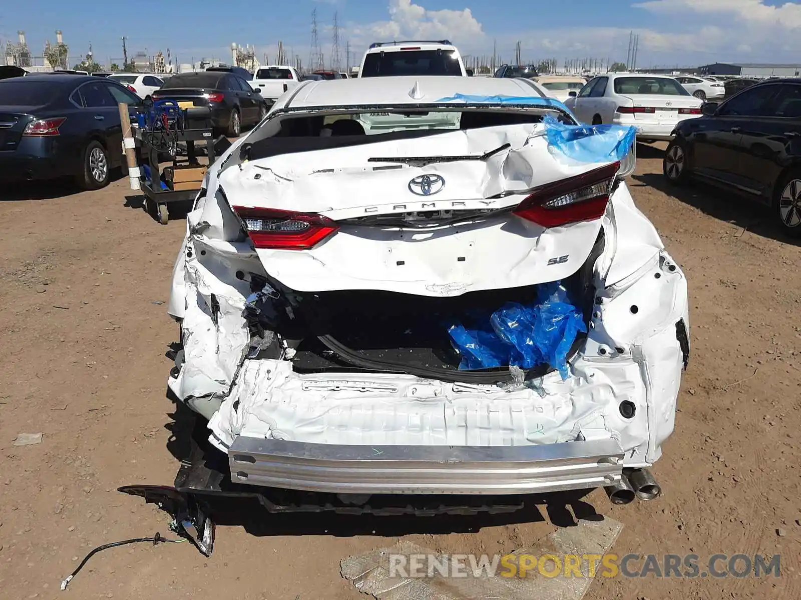 9 Photograph of a damaged car 4T1G11AKXMU556165 TOYOTA CAMRY 2021