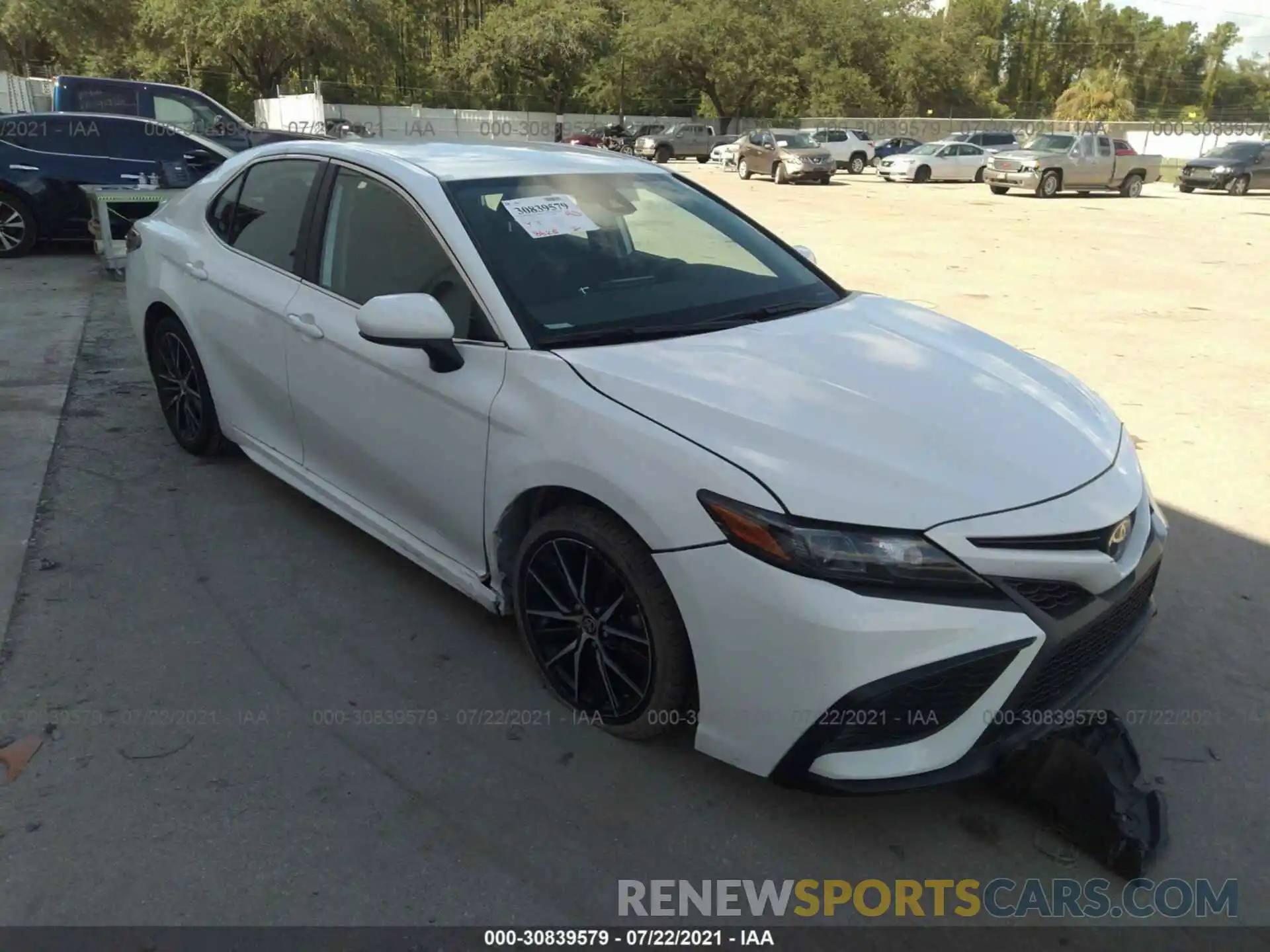 1 Photograph of a damaged car 4T1G11AKXMU559762 TOYOTA CAMRY 2021