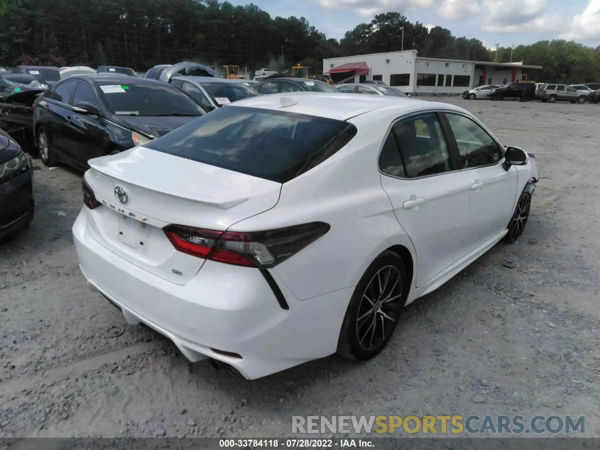 4 Photograph of a damaged car 4T1G11AKXMU562595 TOYOTA CAMRY 2021