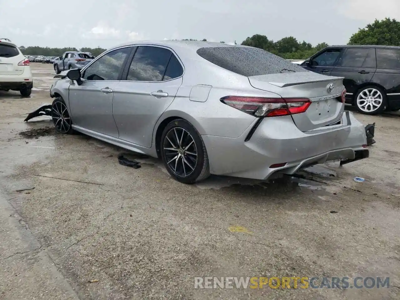 3 Photograph of a damaged car 4T1G11AKXMU564489 TOYOTA CAMRY 2021