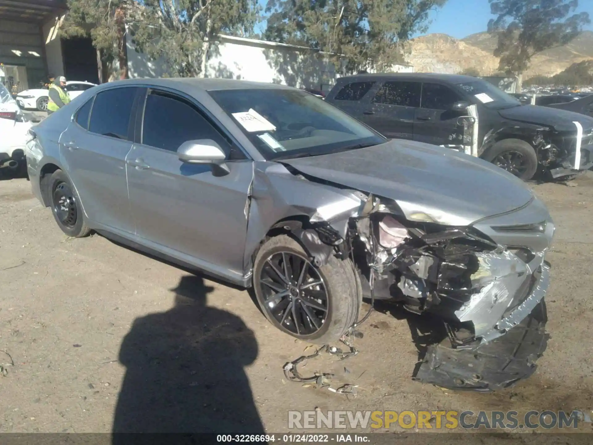 1 Photograph of a damaged car 4T1G11AKXMU566274 TOYOTA CAMRY 2021