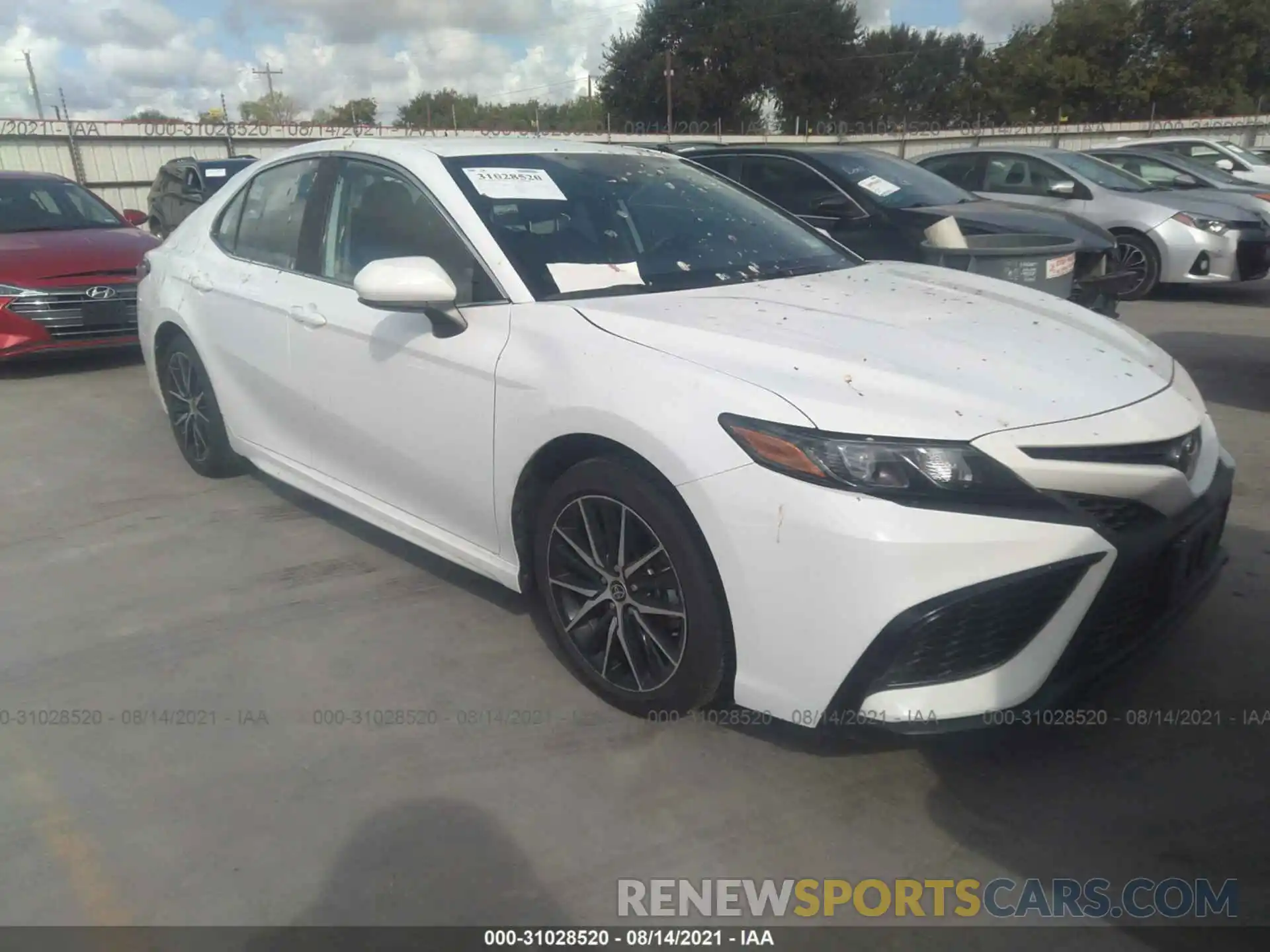 1 Photograph of a damaged car 4T1G11AKXMU574066 TOYOTA CAMRY 2021