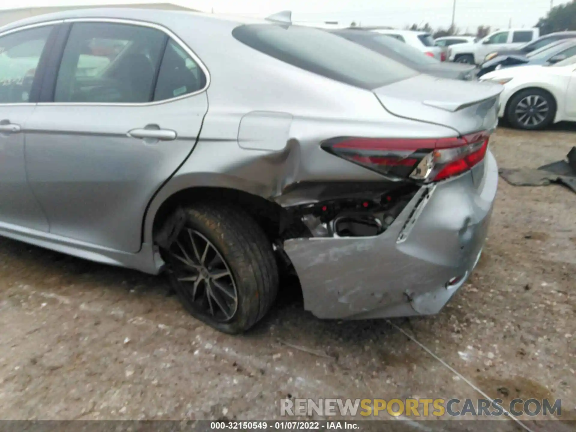 6 Photograph of a damaged car 4T1G11AKXMU576254 TOYOTA CAMRY 2021