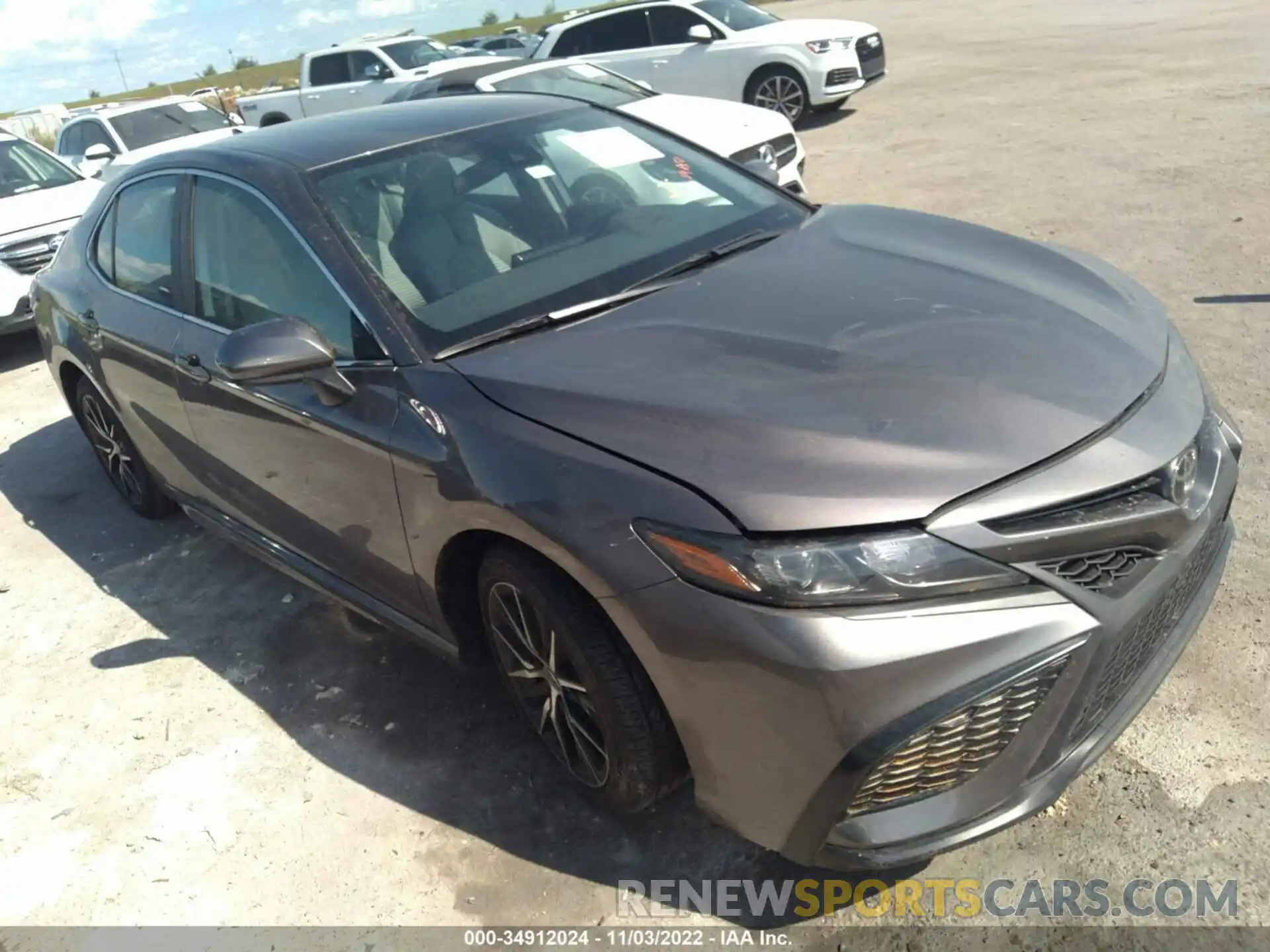 1 Photograph of a damaged car 4T1G11AKXMU578862 TOYOTA CAMRY 2021