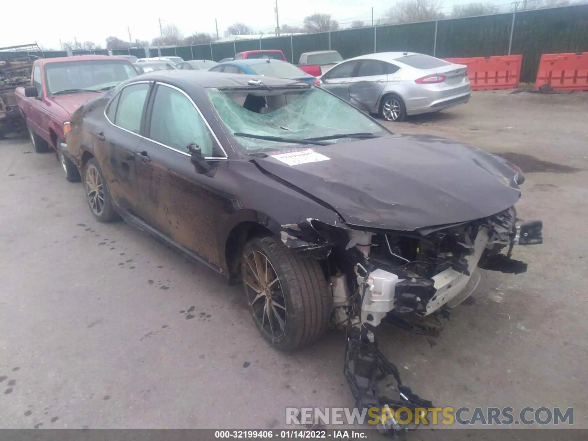 1 Photograph of a damaged car 4T1G11AKXMU581891 TOYOTA CAMRY 2021