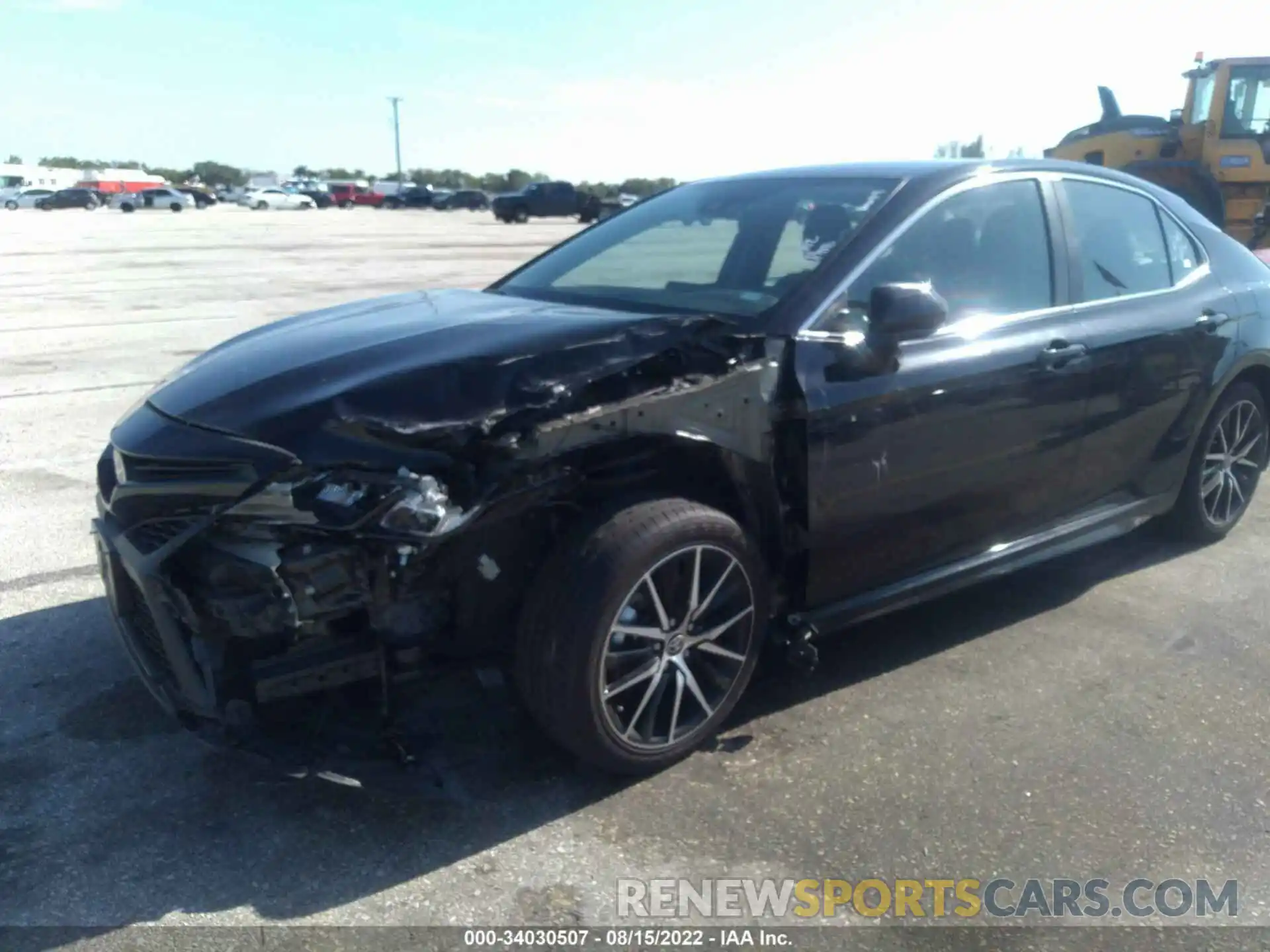 6 Photograph of a damaged car 4T1G11AKXMU585214 TOYOTA CAMRY 2021