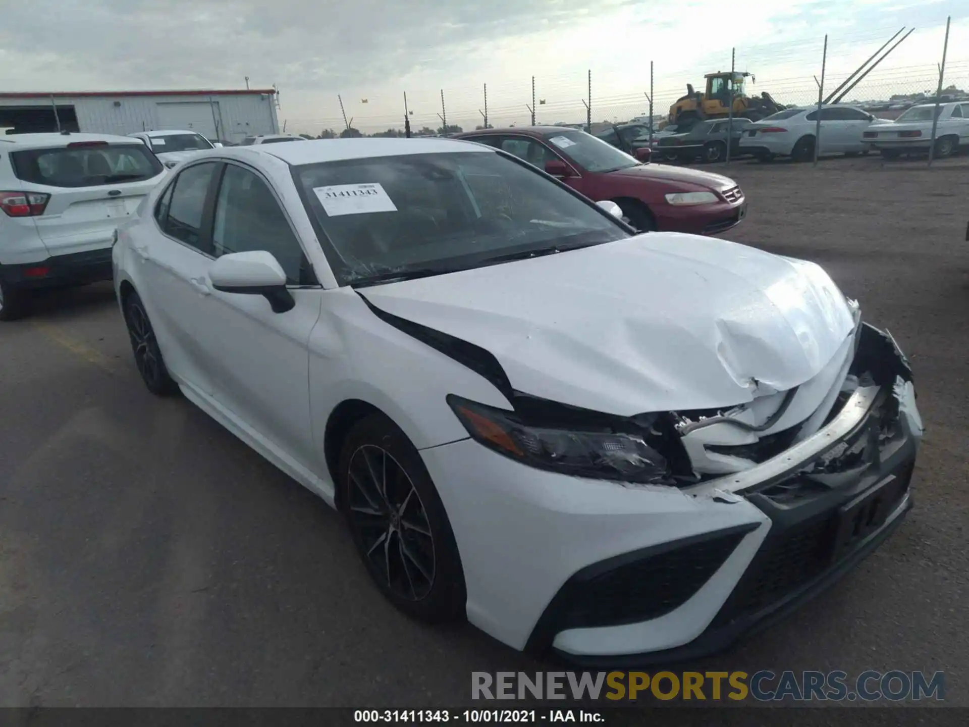 1 Photograph of a damaged car 4T1G11AKXMU585472 TOYOTA CAMRY 2021