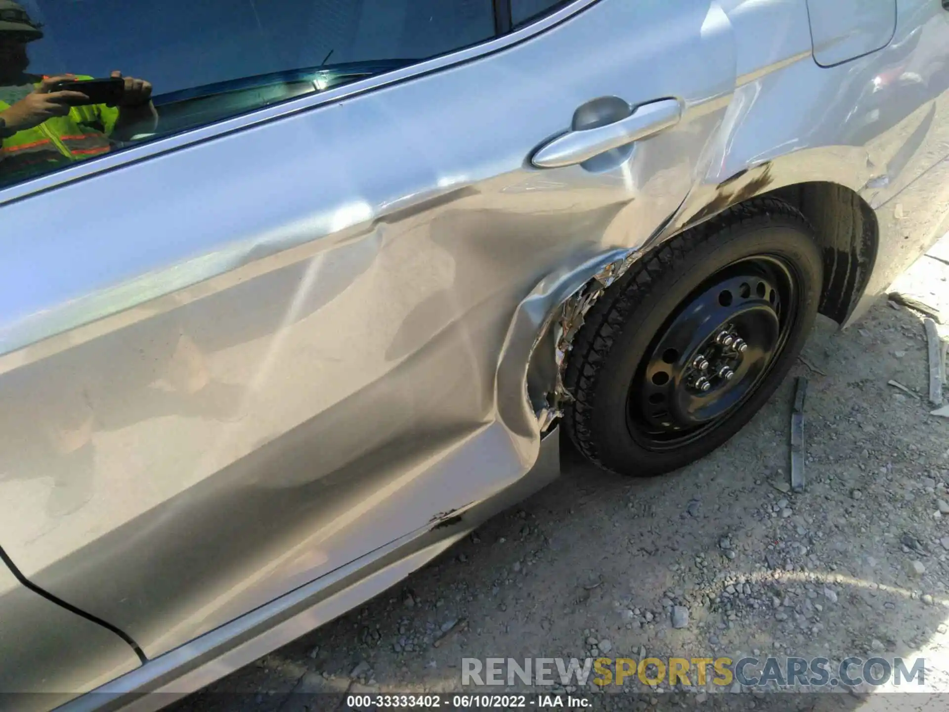 6 Photograph of a damaged car 4T1G11AKXMU587416 TOYOTA CAMRY 2021