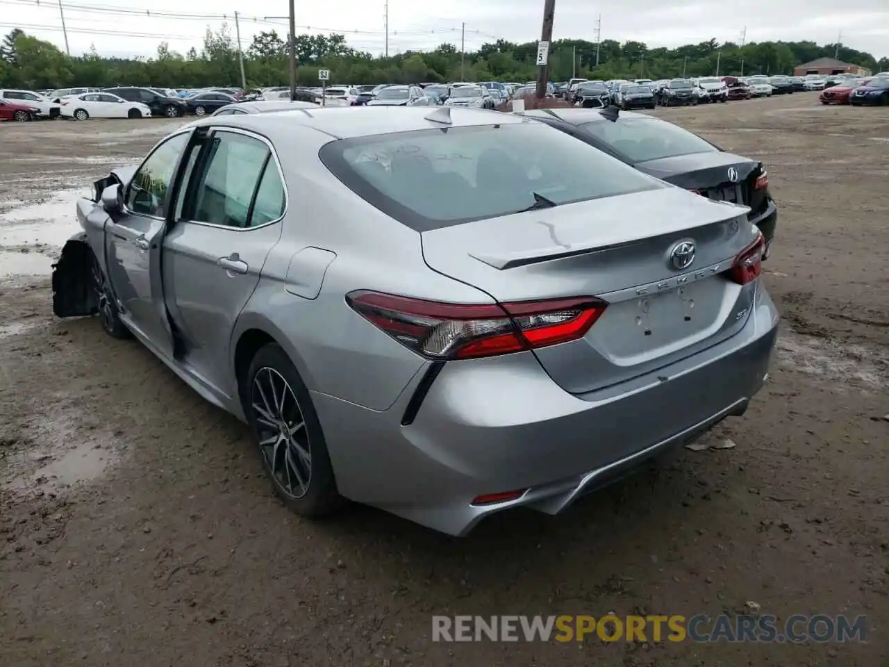 3 Photograph of a damaged car 4T1G11AKXMU589067 TOYOTA CAMRY 2021