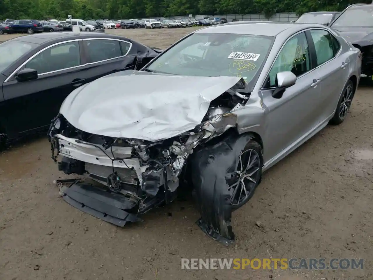 9 Photograph of a damaged car 4T1G11AKXMU589067 TOYOTA CAMRY 2021