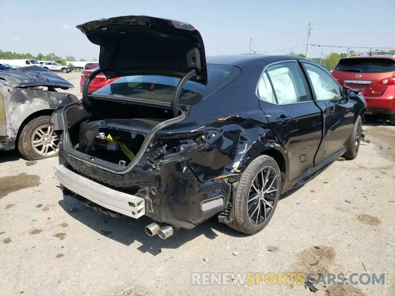 4 Photograph of a damaged car 4T1G11AKXMU599209 TOYOTA CAMRY 2021