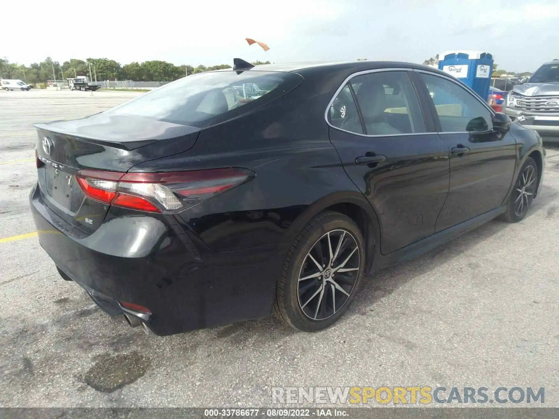 4 Photograph of a damaged car 4T1G11AKXMU602805 TOYOTA CAMRY 2021