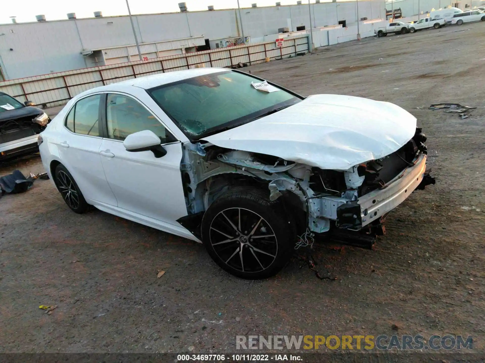 1 Photograph of a damaged car 4T1G11AKXMU606286 TOYOTA CAMRY 2021