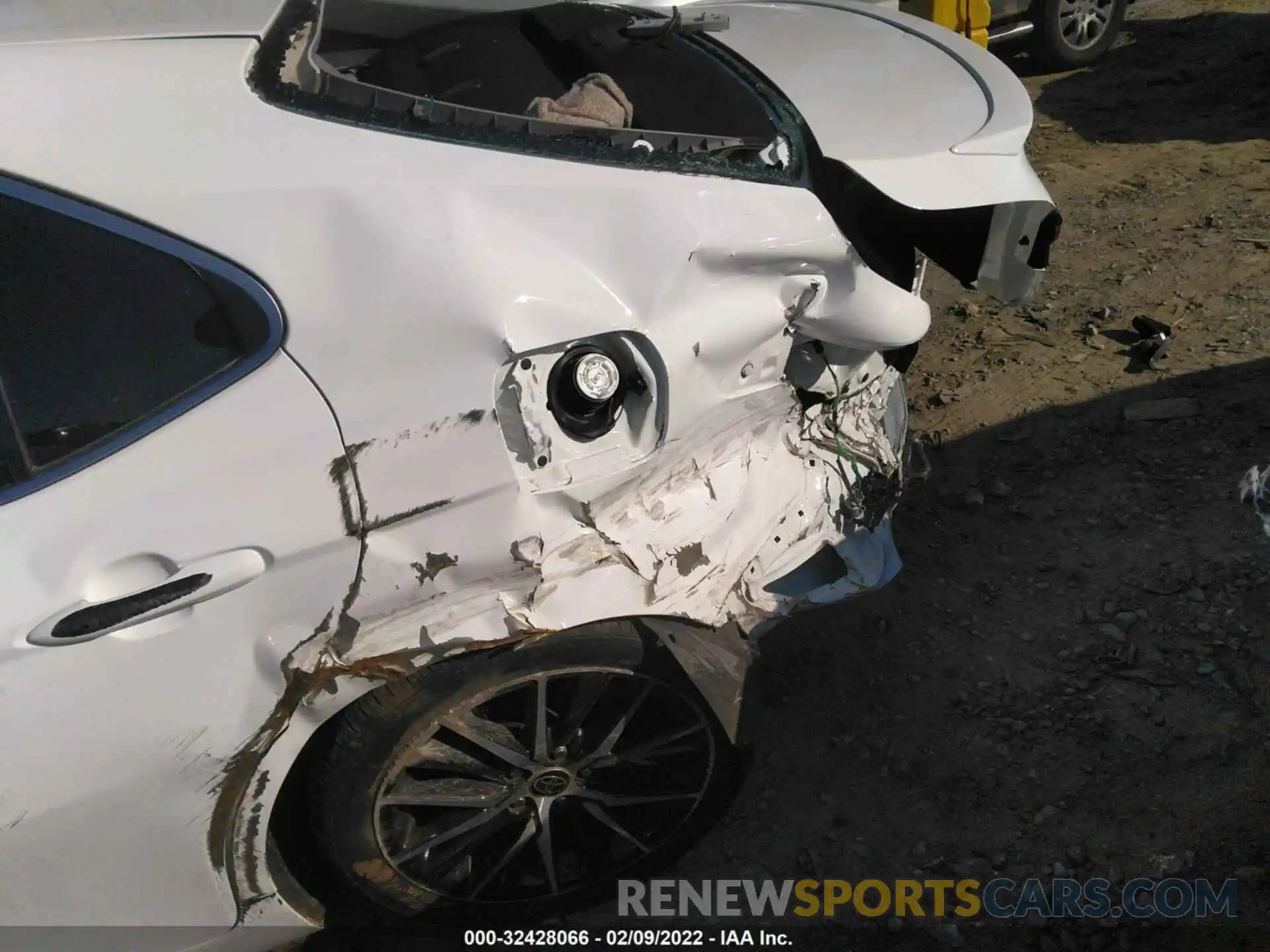 10 Photograph of a damaged car 4T1G11AKXMU606580 TOYOTA CAMRY 2021