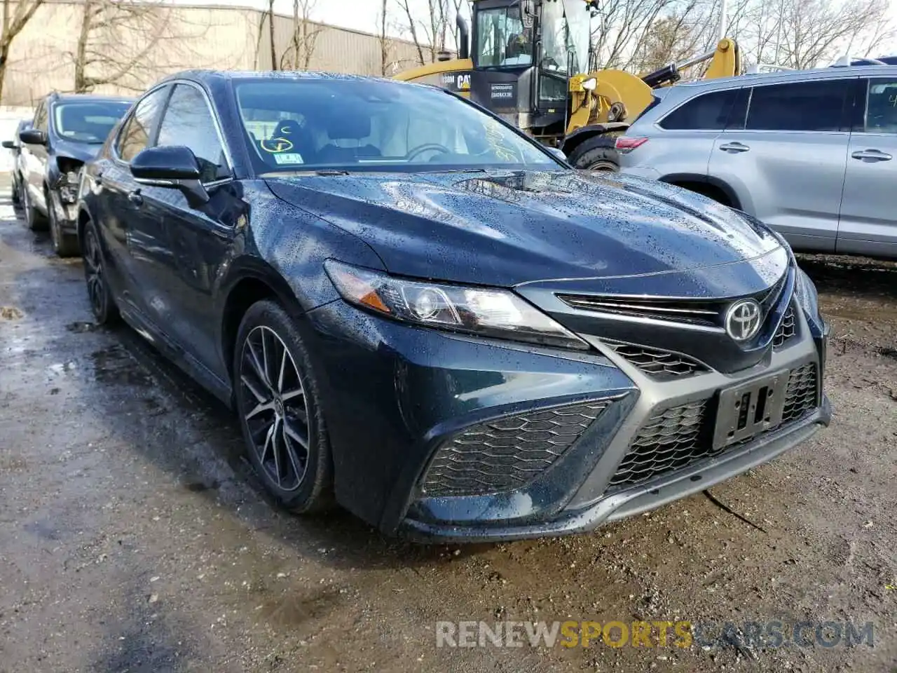 1 Photograph of a damaged car 4T1G11BK1MU033762 TOYOTA CAMRY 2021