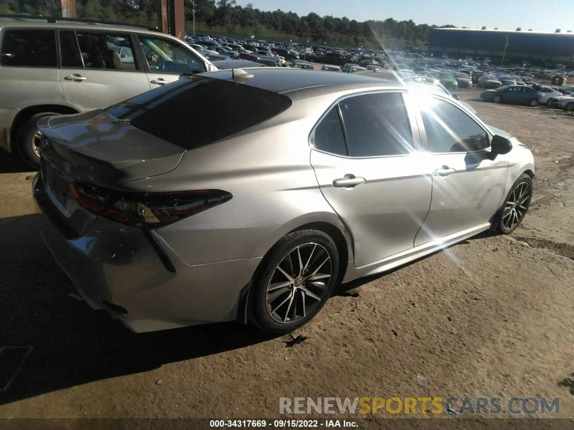 4 Photograph of a damaged car 4T1G11BK1MU038962 TOYOTA CAMRY 2021