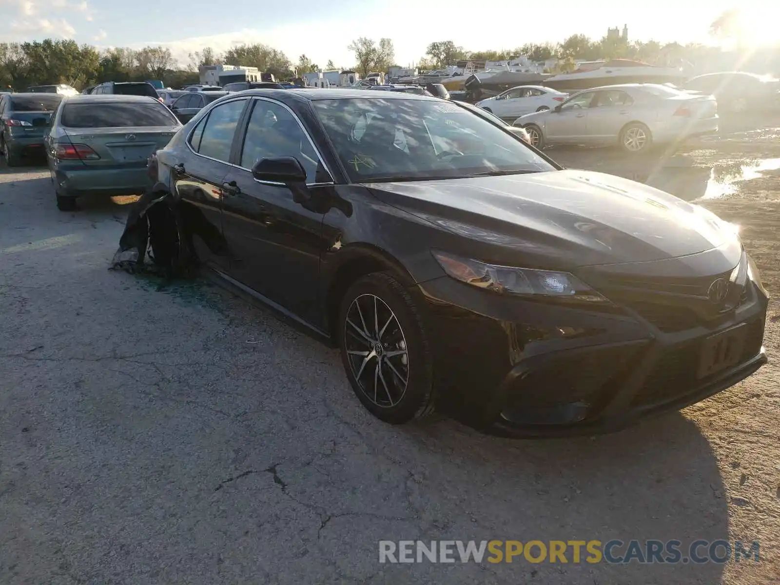 1 Photograph of a damaged car 4T1G11BK1MU040369 TOYOTA CAMRY 2021