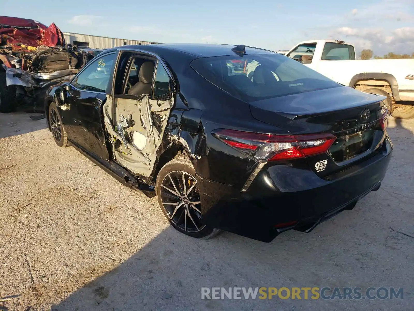 3 Photograph of a damaged car 4T1G11BK1MU040369 TOYOTA CAMRY 2021