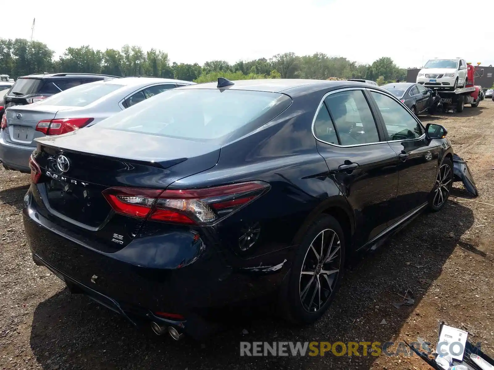 4 Photograph of a damaged car 4T1G11BK2MU037660 TOYOTA CAMRY 2021