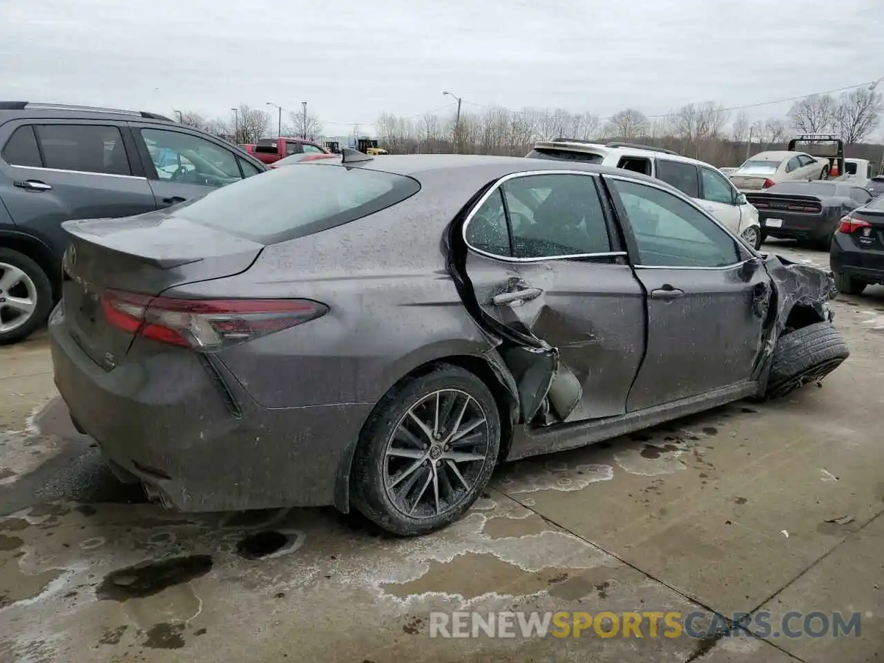 3 Photograph of a damaged car 4T1G11BK2MU045340 TOYOTA CAMRY 2021