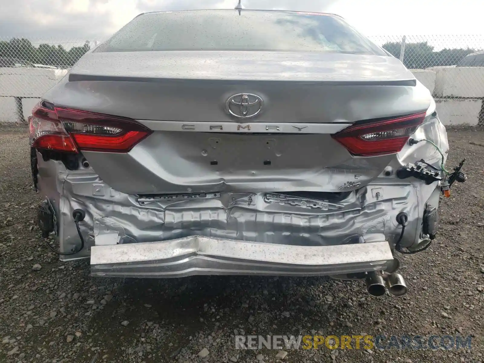 9 Photograph of a damaged car 4T1G11BK3MU023542 TOYOTA CAMRY 2021