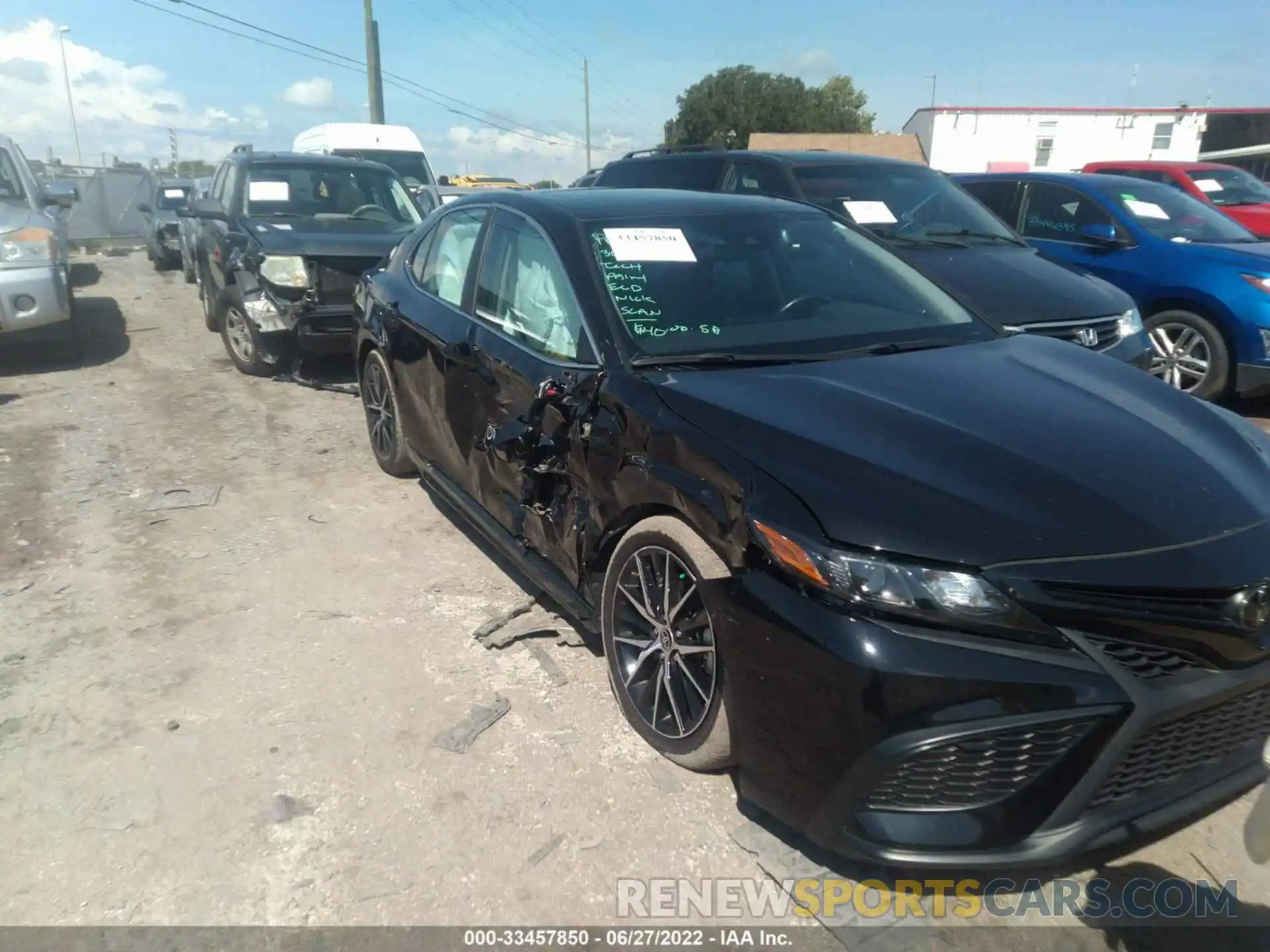 6 Photograph of a damaged car 4T1G11BK4MU026613 TOYOTA CAMRY 2021