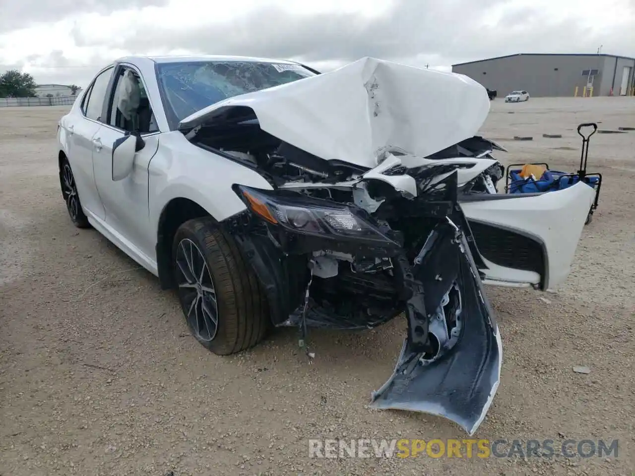 1 Photograph of a damaged car 4T1G11BK4MU029513 TOYOTA CAMRY 2021