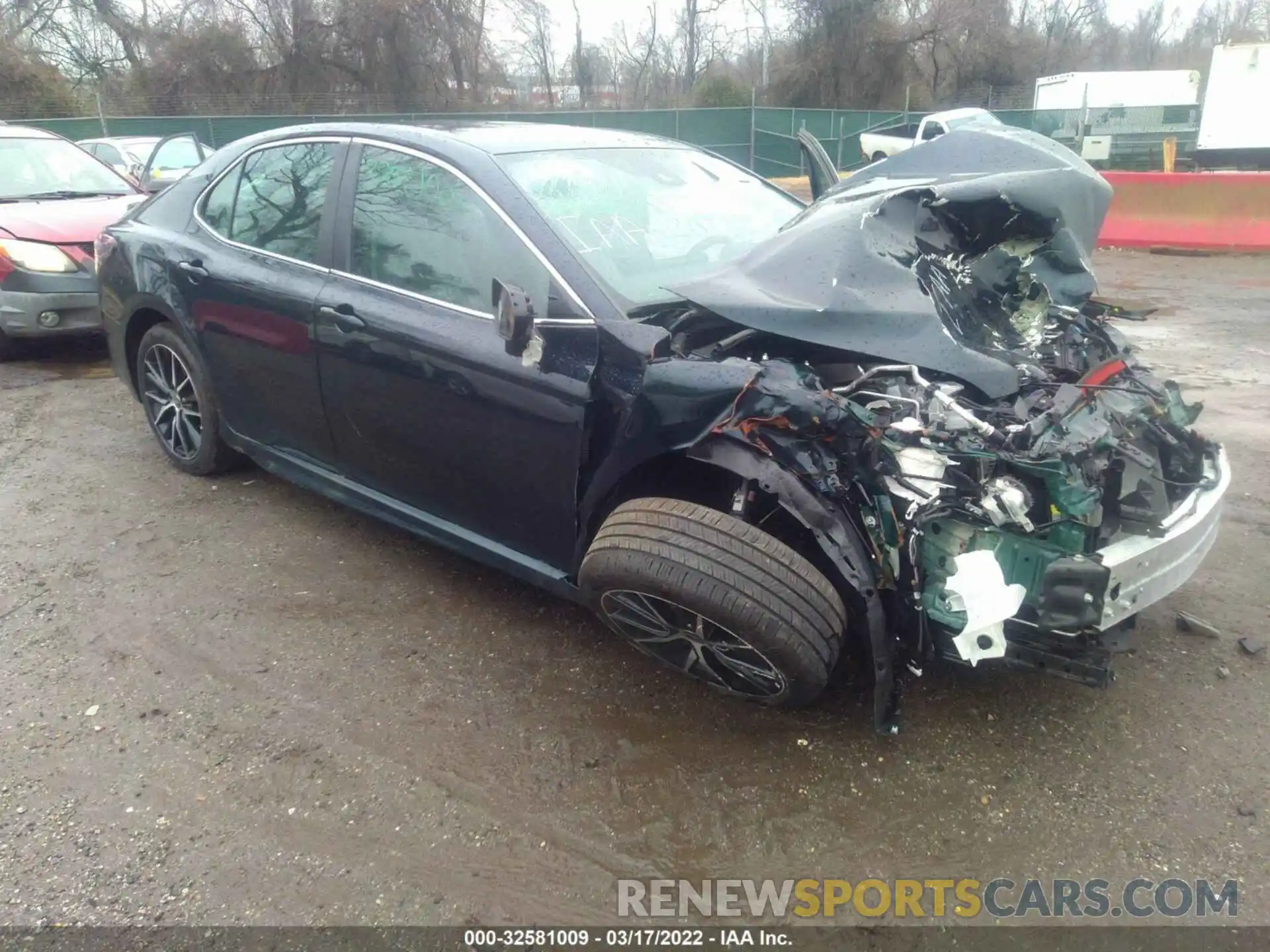 1 Photograph of a damaged car 4T1G11BK4MU039412 TOYOTA CAMRY 2021