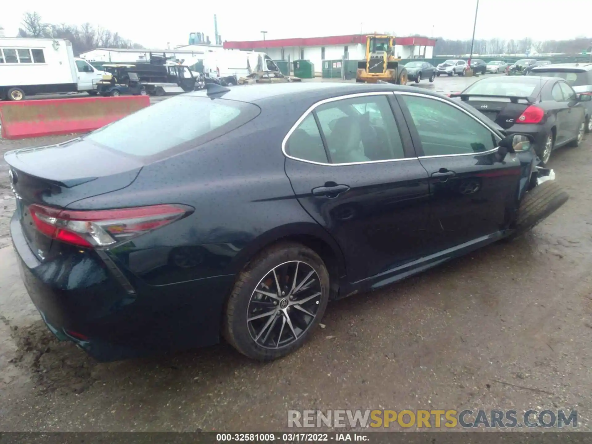 4 Photograph of a damaged car 4T1G11BK4MU039412 TOYOTA CAMRY 2021