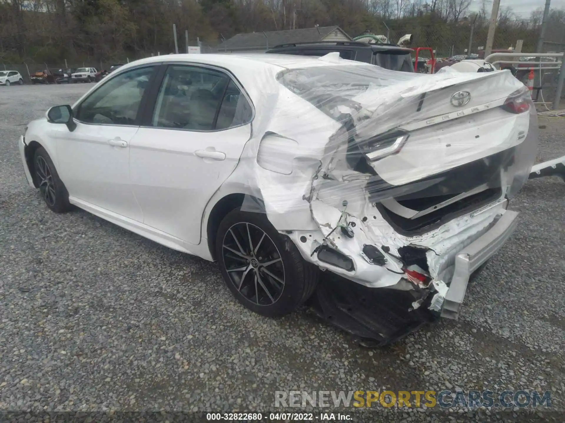 3 Photograph of a damaged car 4T1G11BK5MU028614 TOYOTA CAMRY 2021