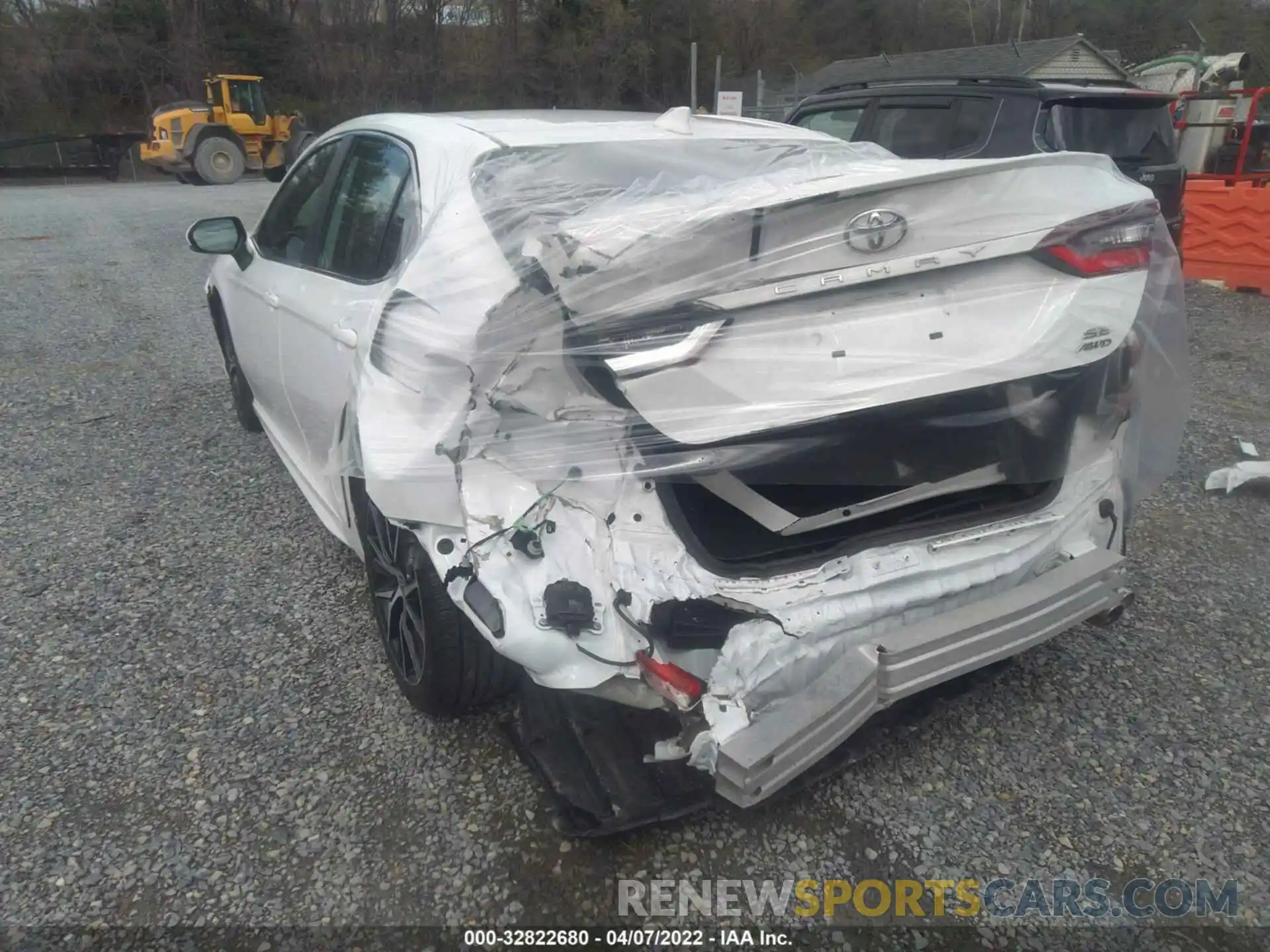 6 Photograph of a damaged car 4T1G11BK5MU028614 TOYOTA CAMRY 2021