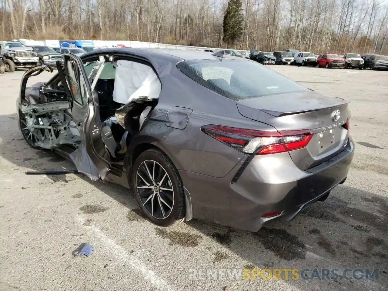 3 Photograph of a damaged car 4T1G11BK5MU035109 TOYOTA CAMRY 2021