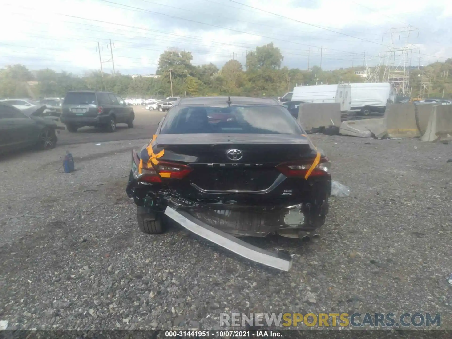 6 Photograph of a damaged car 4T1G11BK7MU020983 TOYOTA CAMRY 2021