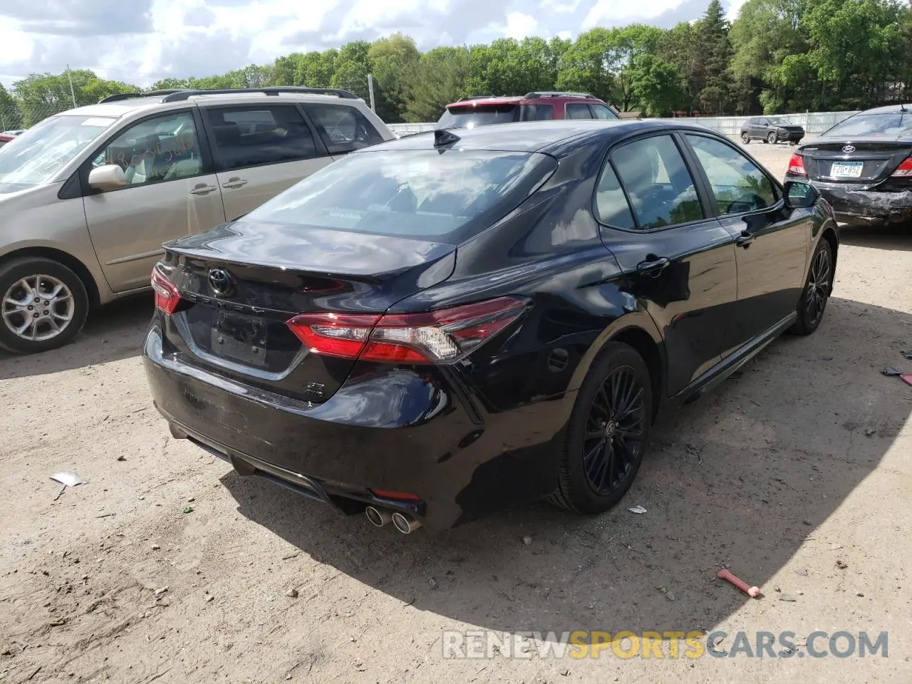 4 Photograph of a damaged car 4T1G11BK7MU041543 TOYOTA CAMRY 2021