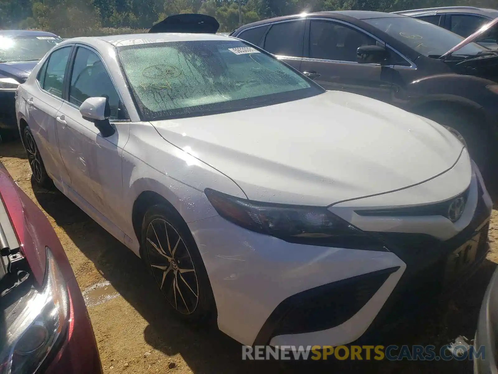 1 Photograph of a damaged car 4T1G11BK7MU043552 TOYOTA CAMRY 2021