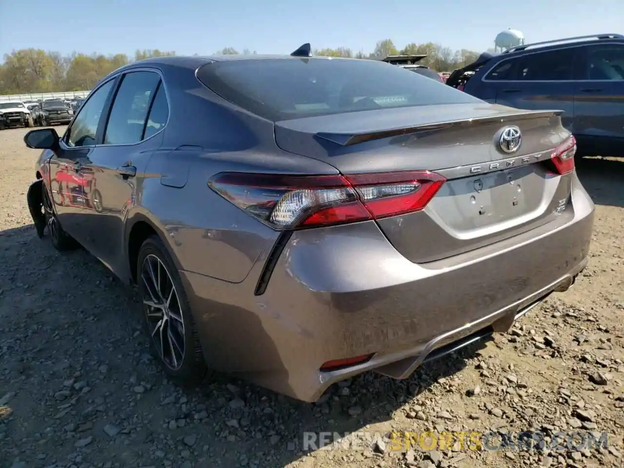 3 Photograph of a damaged car 4T1G11BK8MU021186 TOYOTA CAMRY 2021