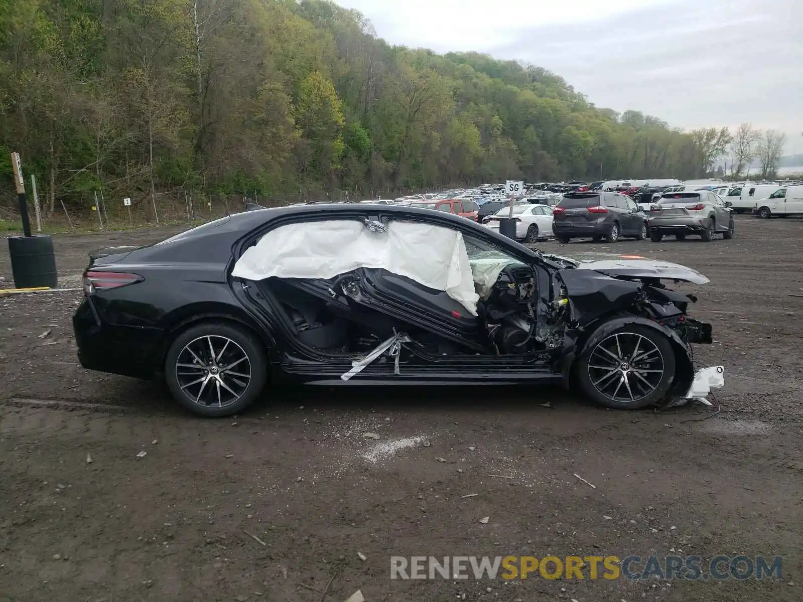 9 Photograph of a damaged car 4T1G11BK8MU027716 TOYOTA CAMRY 2021